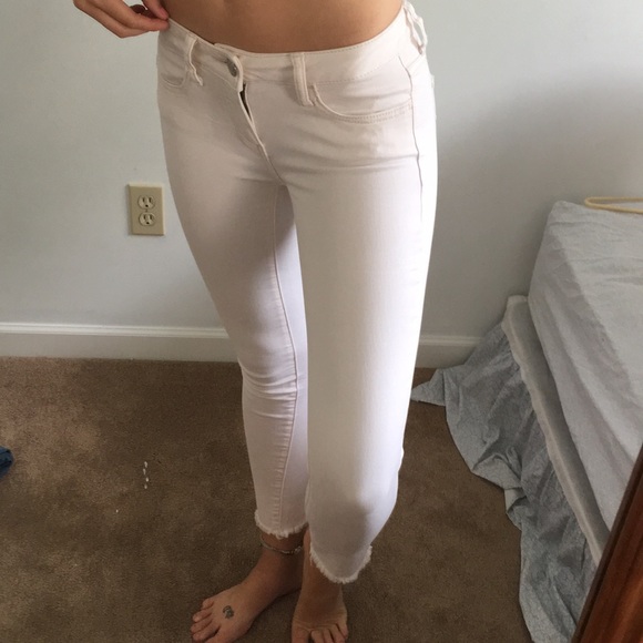 AE cream colored jeans with frayed ends - Picture 2 of 4